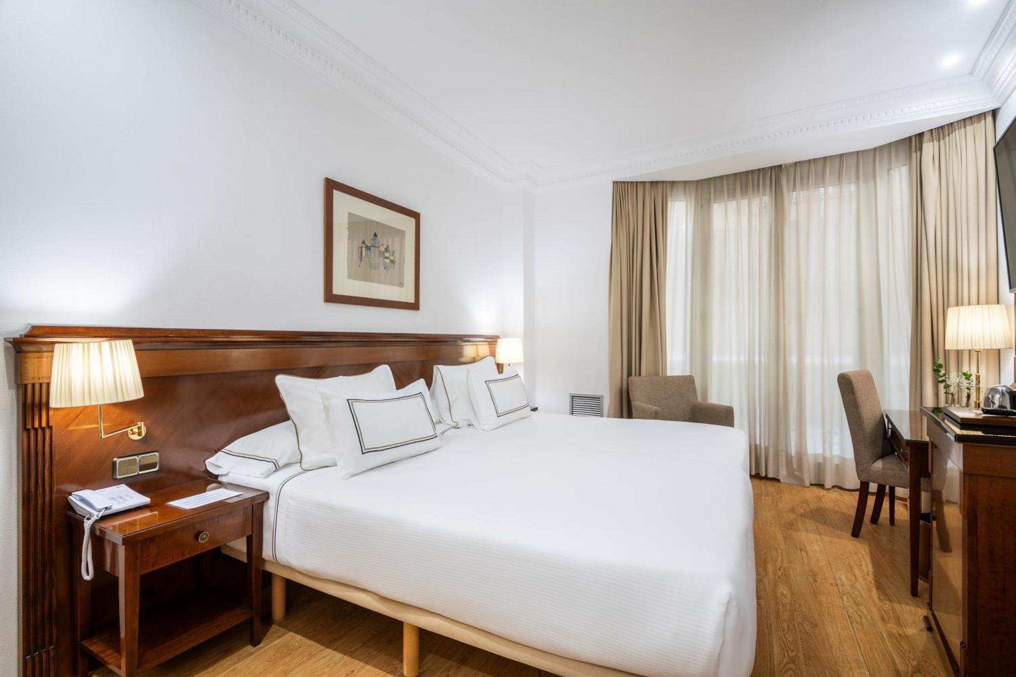 Melia Plaza Hotel