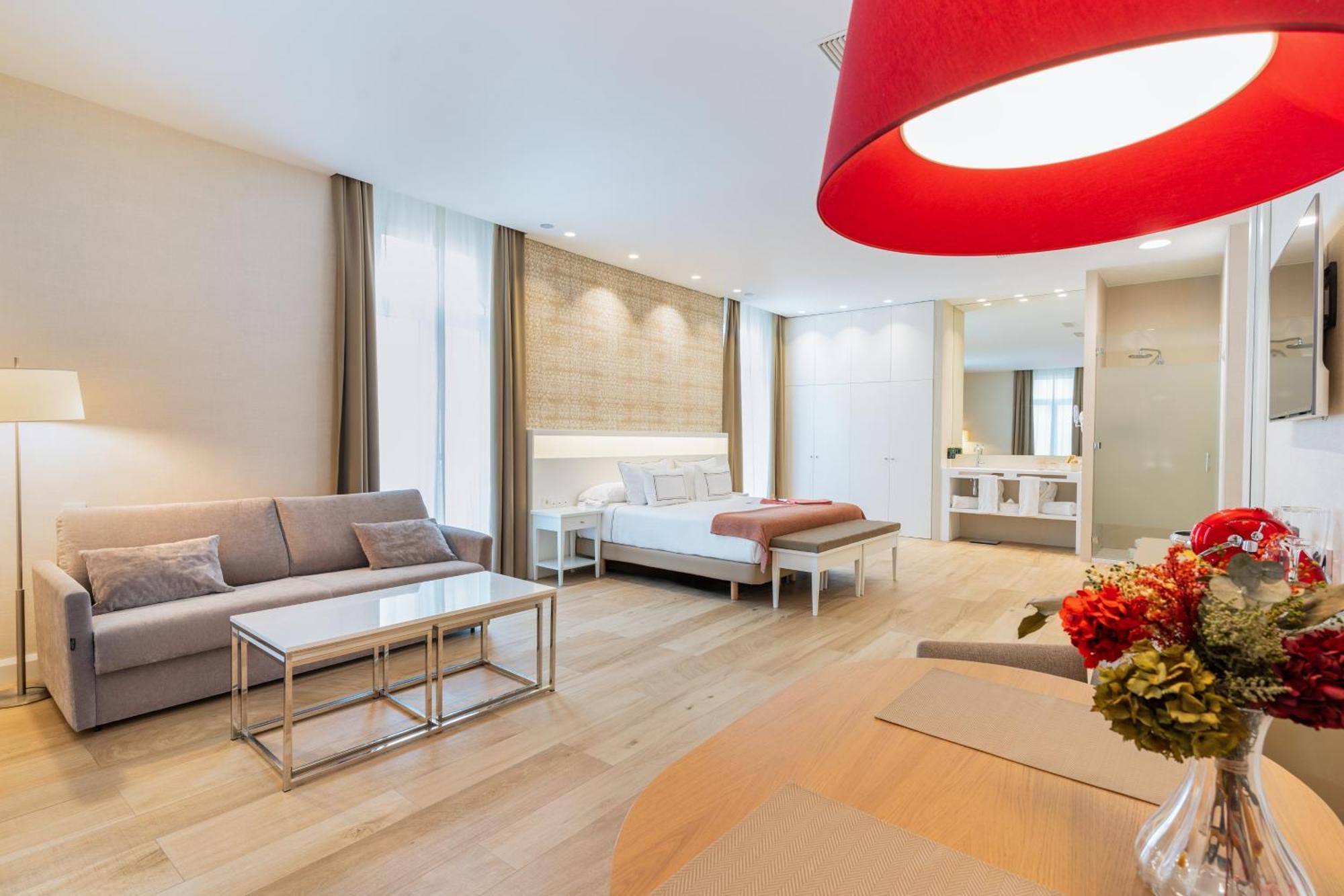 Melia Plaza