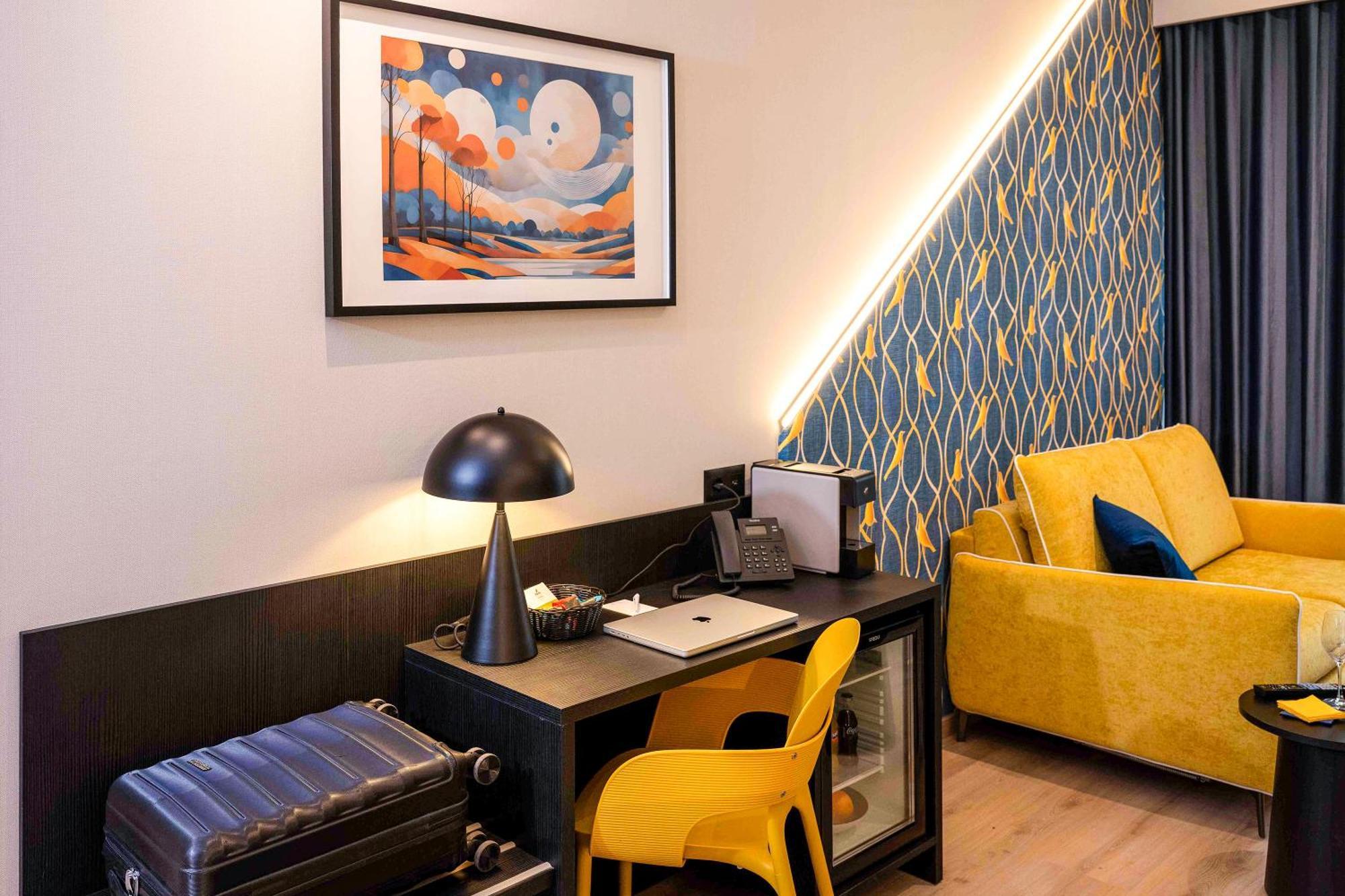 Aparthotel Pathos By Mimood 4*
