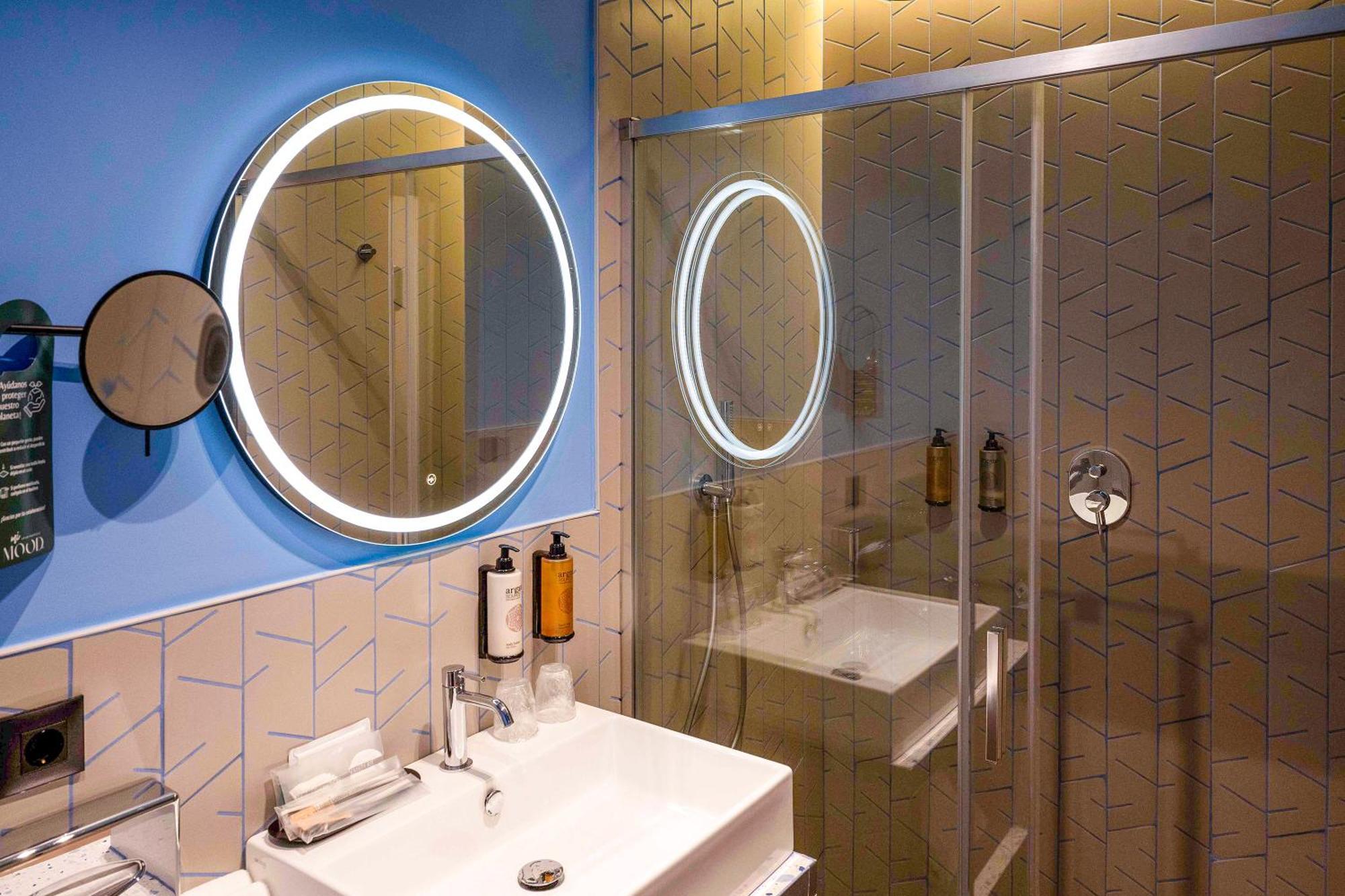 Pathos By Mimood Aparthotel 4*