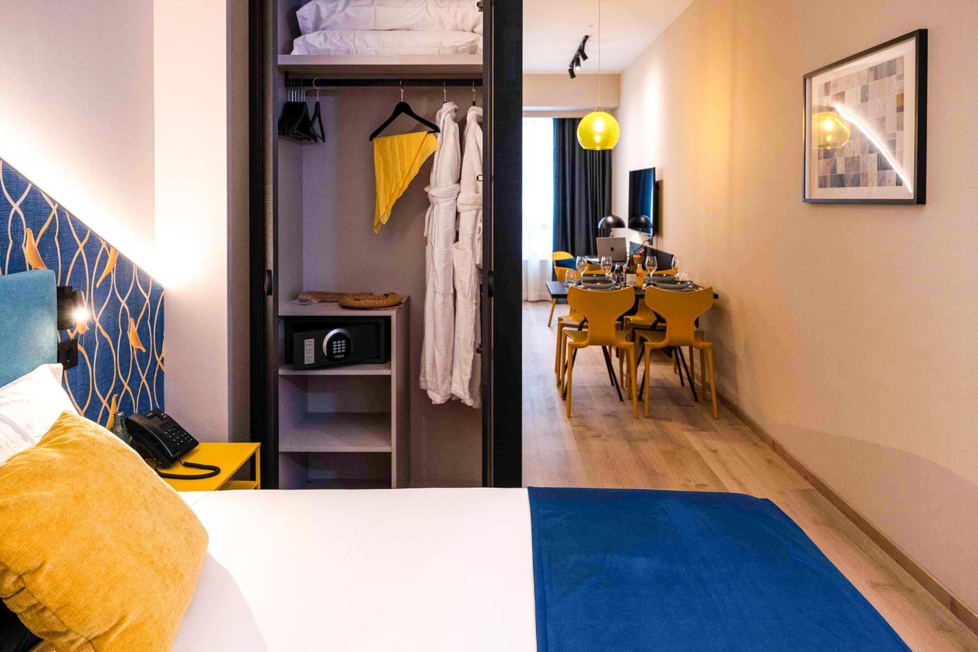 Aparthotel Pathos By Mimood 4*