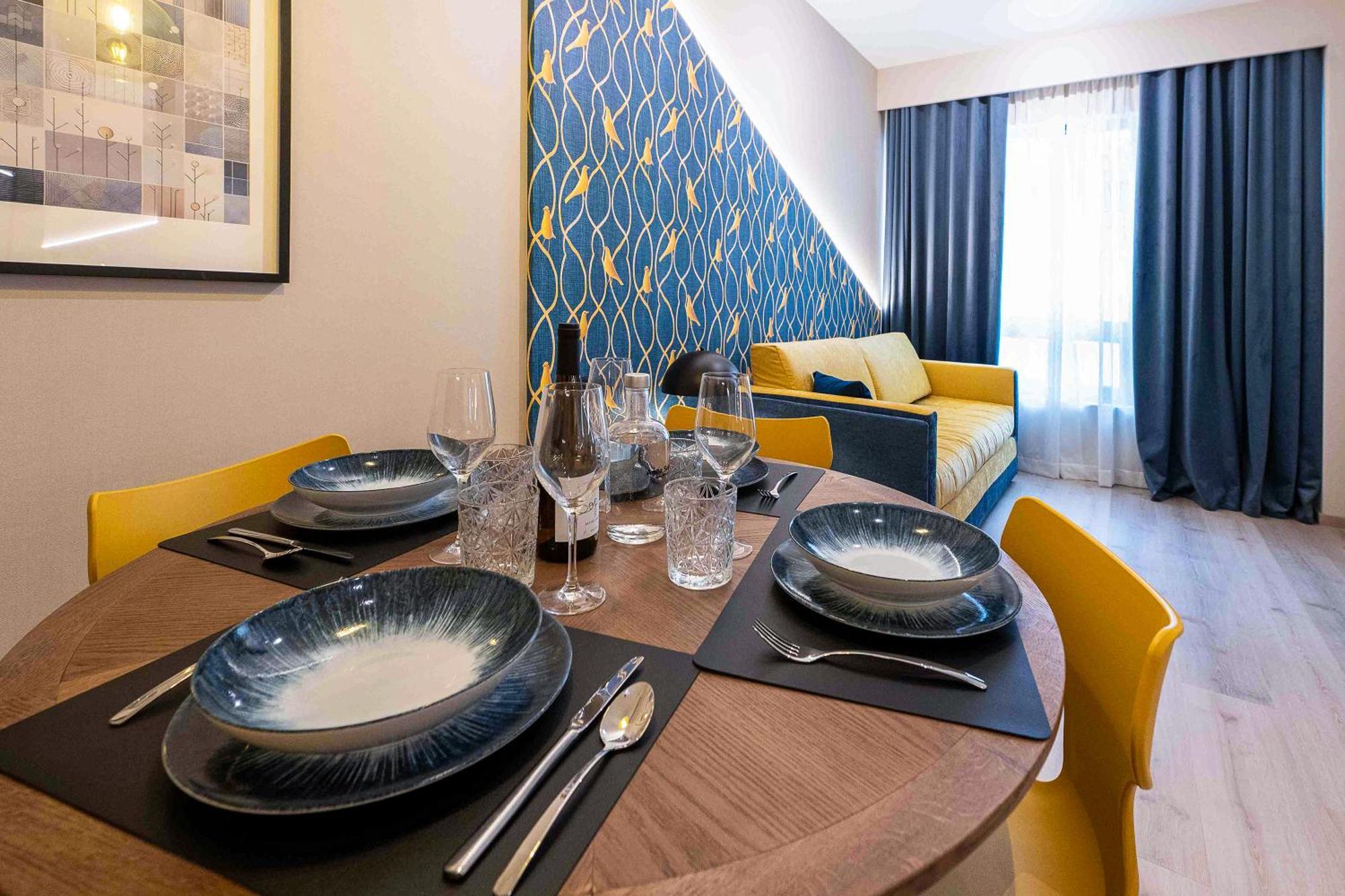 Pathos By Mimood Aparthotel 4*