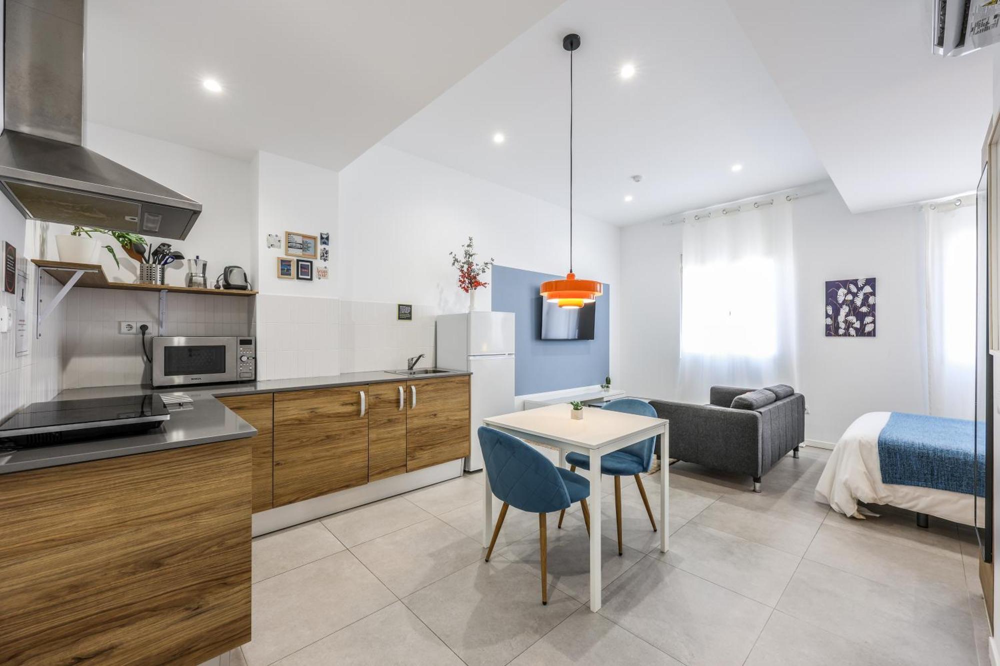 Acogedor Estudio A Metros De La Playa, Con Zonas Comunes Y Terraza 3b * Valencia