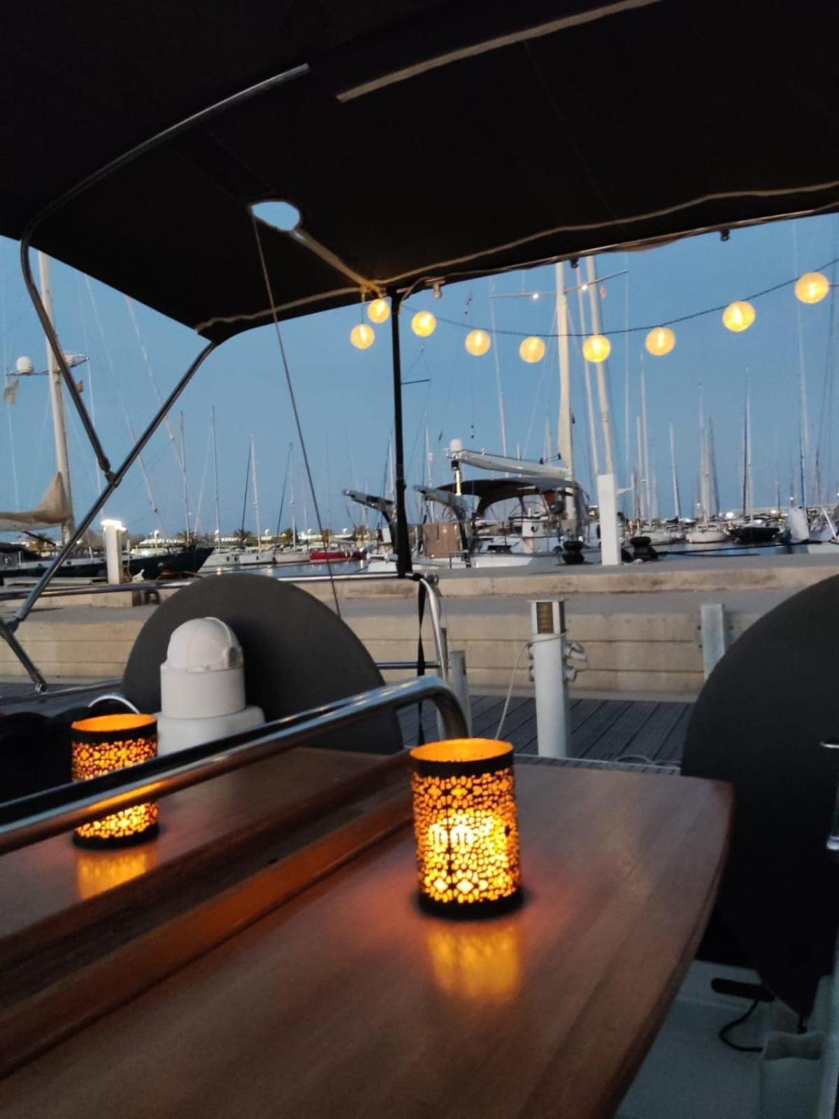 Botel Magnificent Sailboat With Free Parking For Cars Valencia