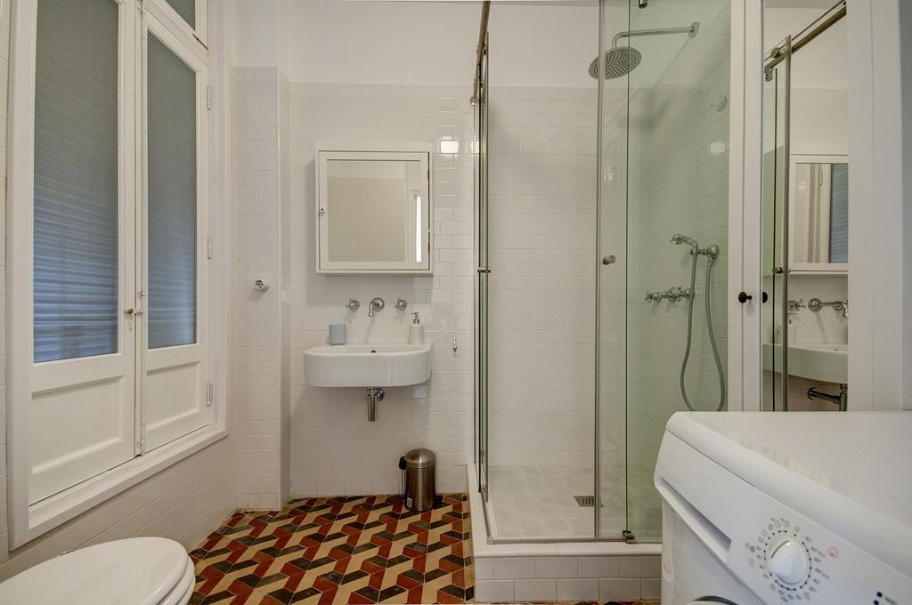 Apartment Friendly Brade