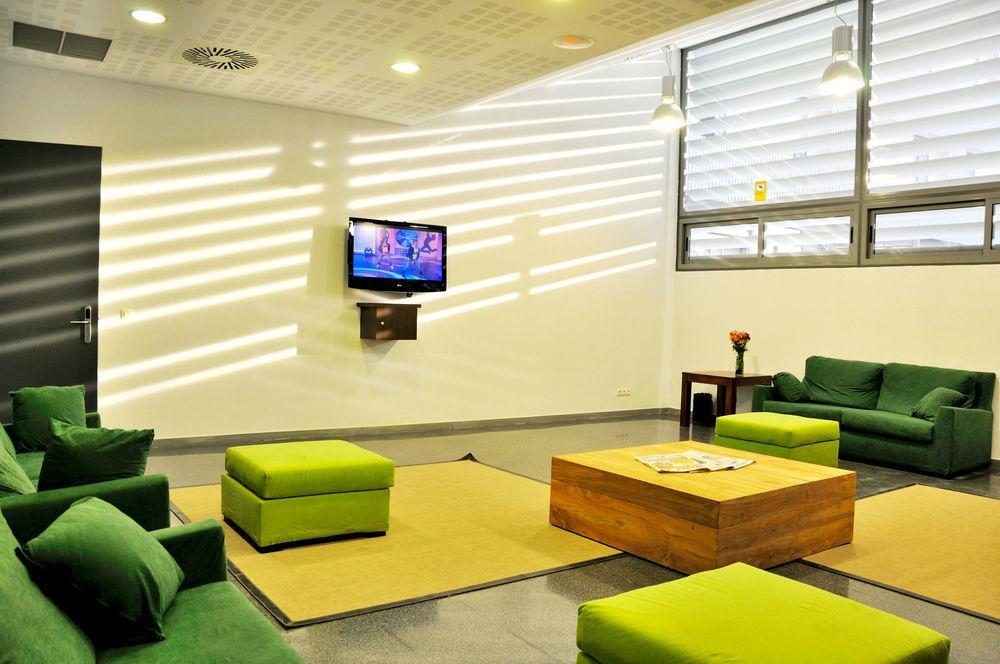 Residencia Universitaria Resa Damia Bonet Apartment