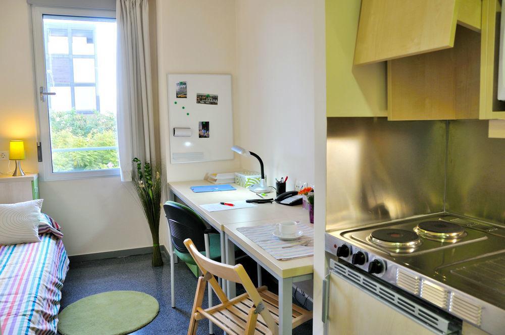 Residencia Universitaria Resa Damia Bonet Valencia