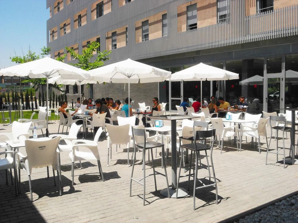 Residencia Universitaria Resa Damia Bonet * Valencia