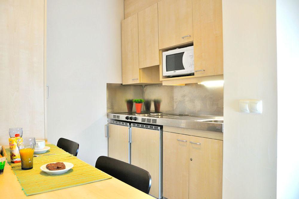 Residencia Universitaria Resa Damia Bonet Apartment