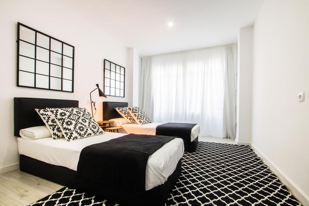Luxury - Boutique Center Apartment