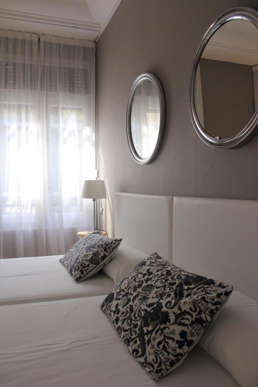 7 Moons 2* Valencia