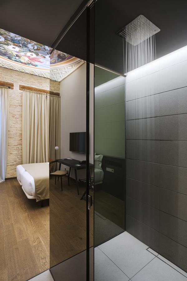 One Shot Mercat Hotel 4*