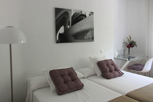 7 Moons Bed & Breakfast 2*