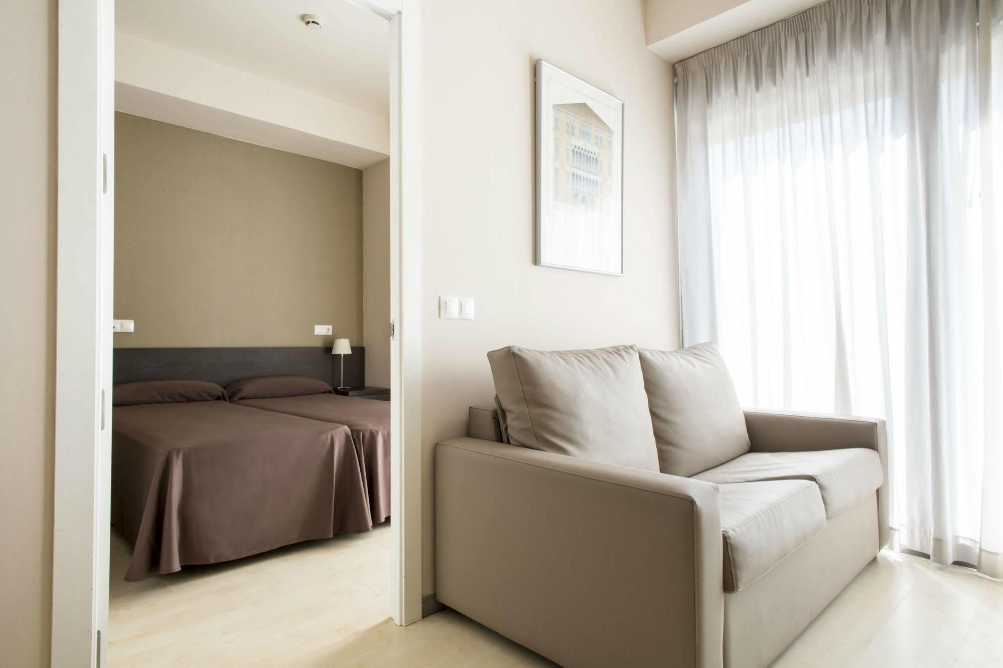 Residencia Universitaria Resa Damia Bonet * Valencia
