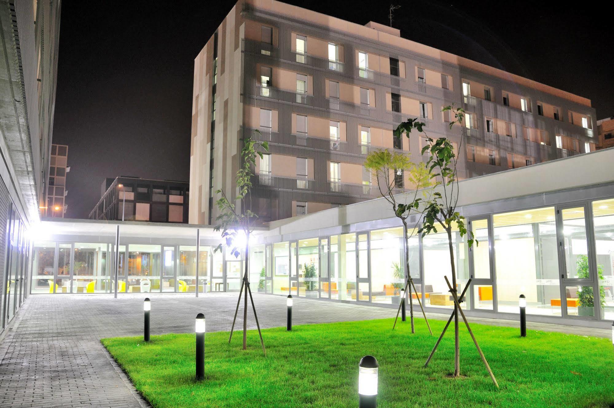 Residencia Universitaria Resa Damia Bonet Apartment