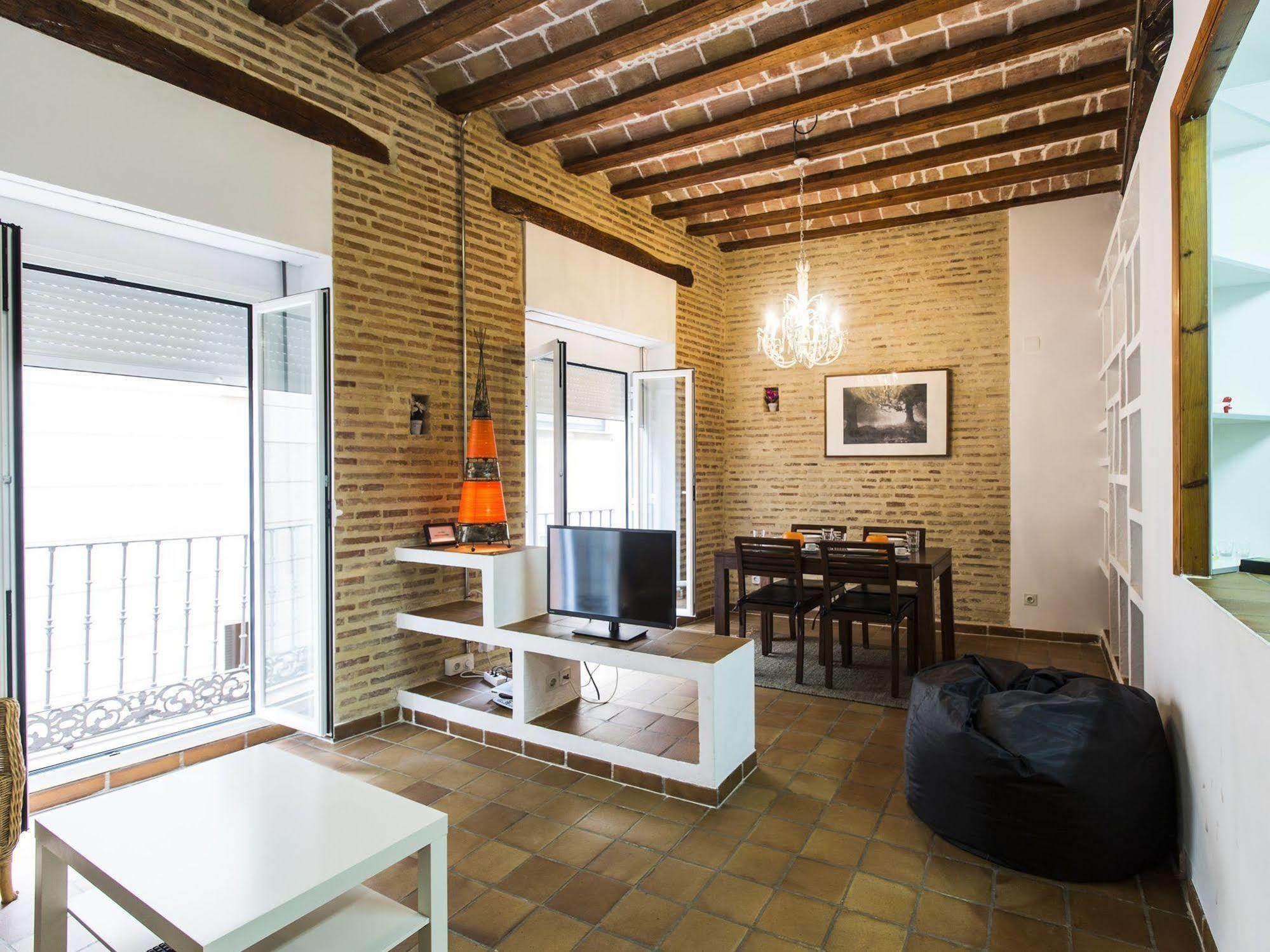 Total Charming Valencia