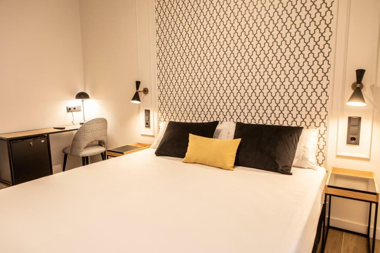 Blanq Comedias 2* Valencia