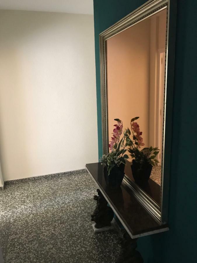 Apartment Miresa Flats *