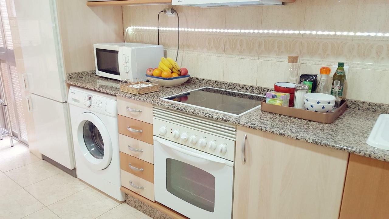 In With Wifi + Parking. Apartment Valencia