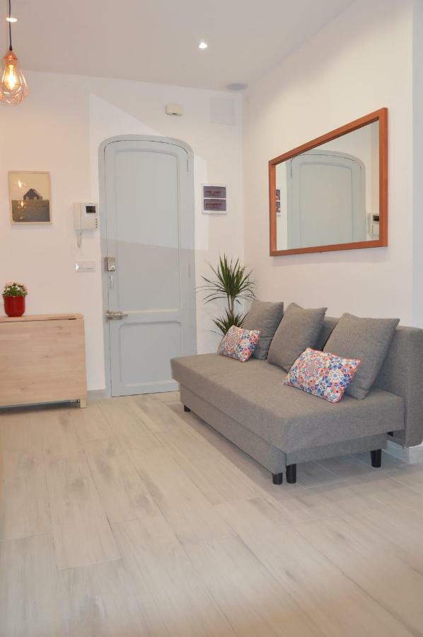 Apartamento COZY&MODERN Apartment next to Metro A. Guimerá *