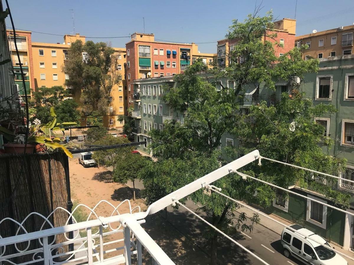 Cozy In Valencia! Wi-fi ! Apartment *